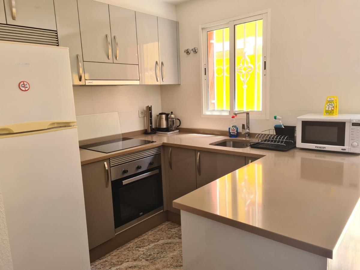 2 Bedroom Property In Closed Urbanisation Torrevieja Exterior foto